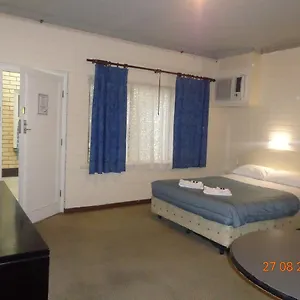 Hostel Backpackers And Travellers, Adelaide